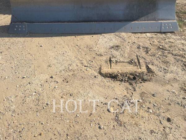 Caterpillar D6 XELGPVP, Crawler Dozer, 2774 hours, S/N: LRG01103, 2023 - Image 8