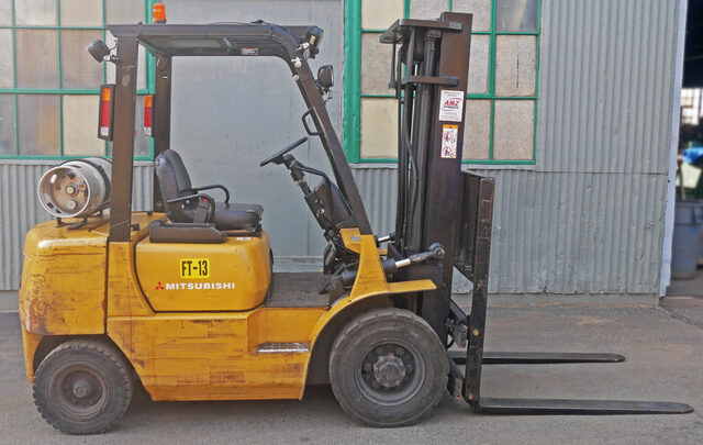(未使用･未開封品)NBK TF ENGINEERING/Trailer/Forklift/bulldozer/Navvy 変形 合体 6体セット イエローver. 5000 lb. Mitsubishi #FG25B, Pneumatic Forklift, LPG Type