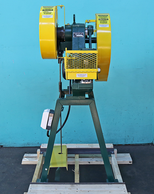 2" x 2" x 1/4" Rogers #Bantam, Ironworker, 10 Ton capacity, 3.7" Shut height, 1/2" Punch Hole thru 1/4" - Image 2