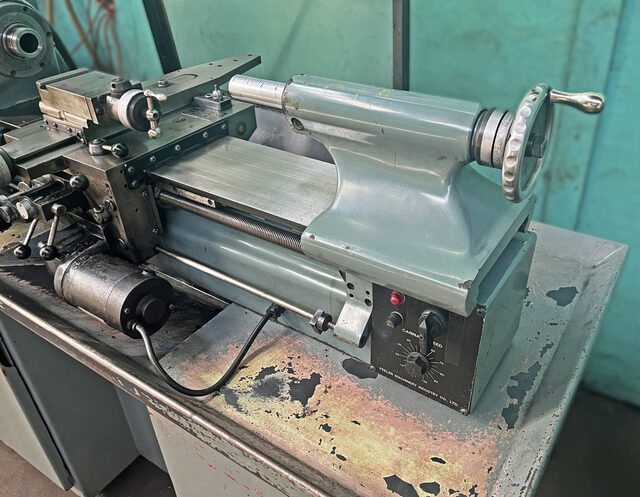 11" x 18" Feeler #TL-61, Precision Toolroom Lathe, 1.25" Hole thru Spindle, 1.5 HP, 135-2955 RPM - Image 9