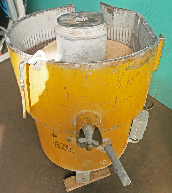 5 cu.ft. Royson #5-CTV, Round Bowl Vibratory Finisher w/No Separation, 10.8" width x 15" D Channel, 43.6" - Image 7