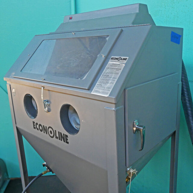 36" x 24" Econoline #36-1, Sandblaster w/Dust Collector, 23" Work height, 36" x 13" Top & 17" x 11" Side - Image 4