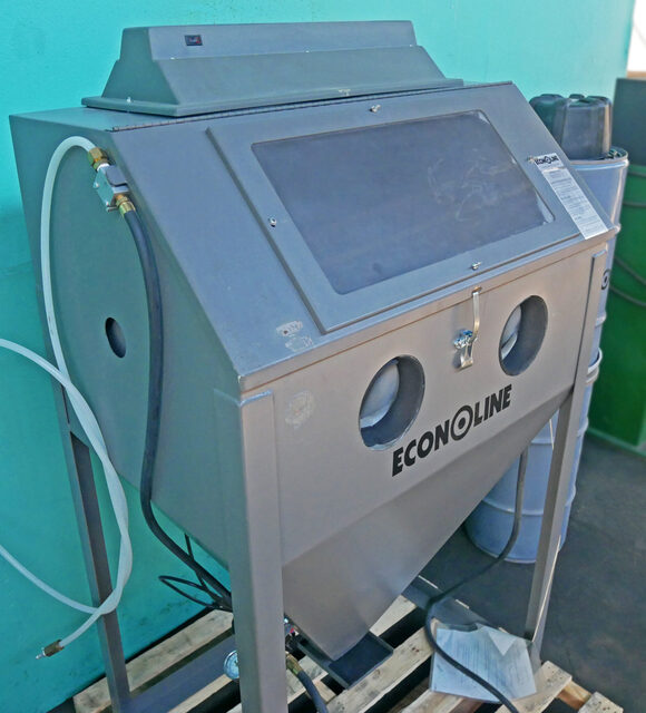 36" x 24" Econoline #36-1, Sandblaster w/Dust Collector, 23" Work height, 36" x 13" Top & 17" x 11" Side - Image 5