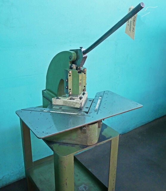 16 gauge x 6" x 6" Di-Acro #2, Tab Notcher with Stand, 1" Tab, 4 Tons, .625" Ram Stroke - Image 6