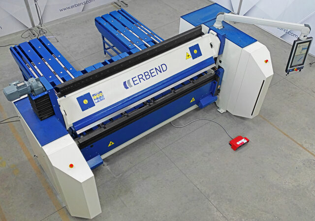 125.98" Erbend #MFA-3230, CNC Servo Combi Folder, 11 gauge, 9.84" Open Height (No Tools), 3.15" Beam - Image 3