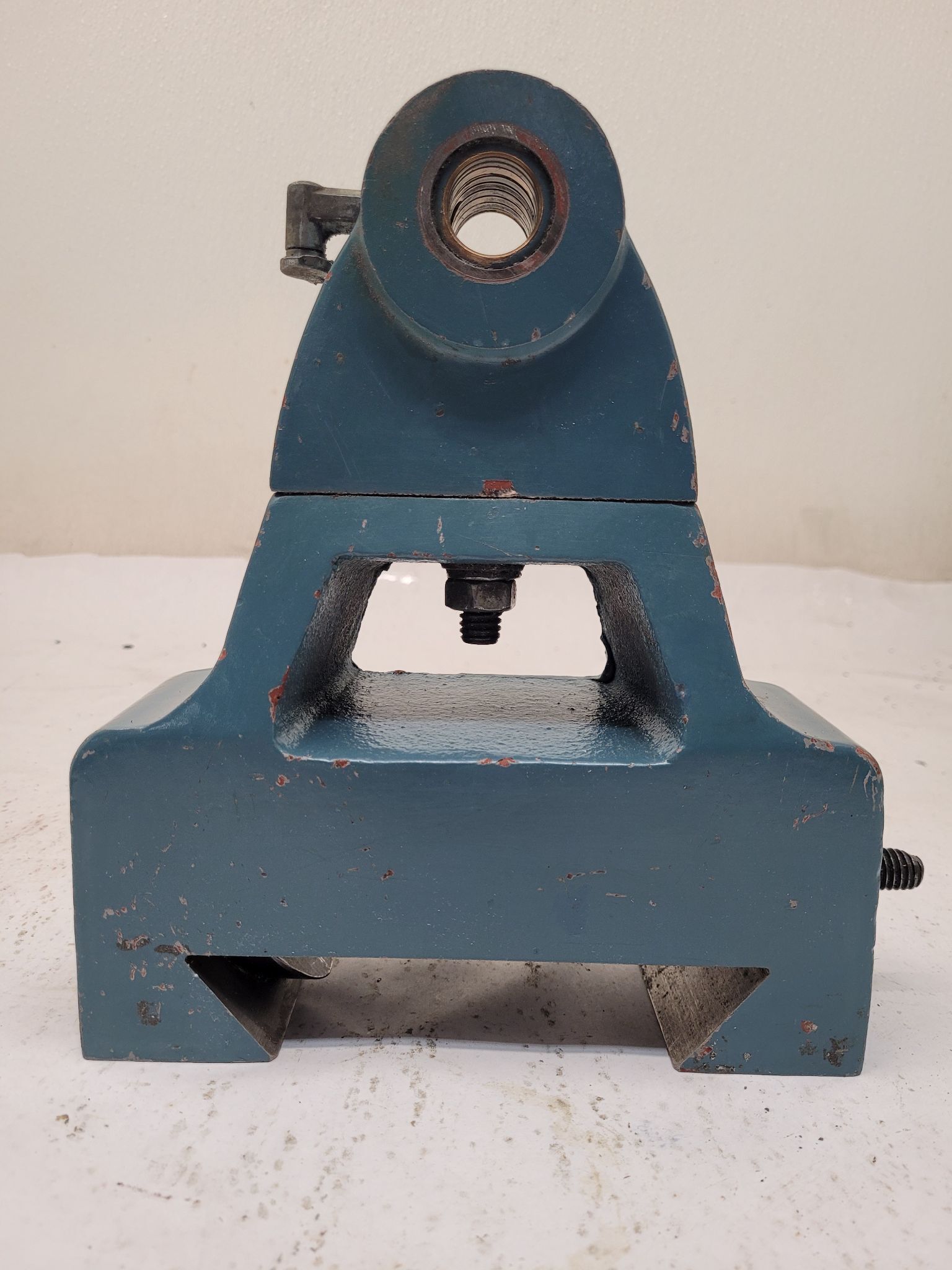 Bridgeport, Outboard Horizontal Milling Support Right Angle, 8.25" L, 9.75" H, 3" width - Image 1