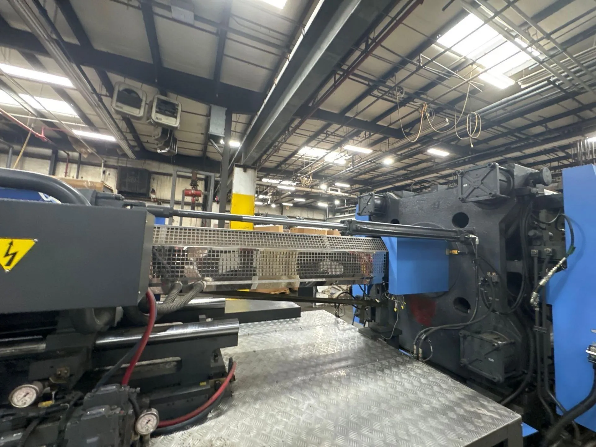 1124 Ton, 155 oz., Haitian #MA-10000/8400, horizontal injection molding machine, 45.67" x 45.67" tie bar - Image 3