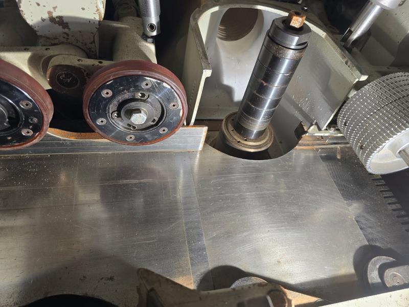 Weinig #U-1000, Feed-Through Moulder, 5-Head, 9.06" x 4.75" capacity, 1.8" Spindle diameter, 20-118 FPM - Image 4