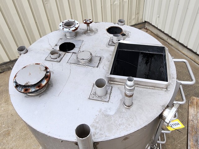 600 gallon Stainless liquids tank, 60" dia. x 50" high - Image 5