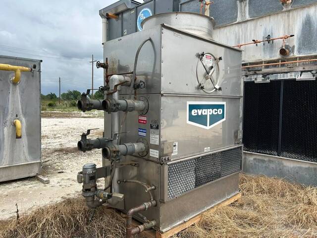 22 Ton, Evapco #ATW-22A, Closed Circuit Cooling Tower, 96 GPM, 400 PSIG Coil, 5 HP Fan, 3/4 HP Spray Pump - Image 4