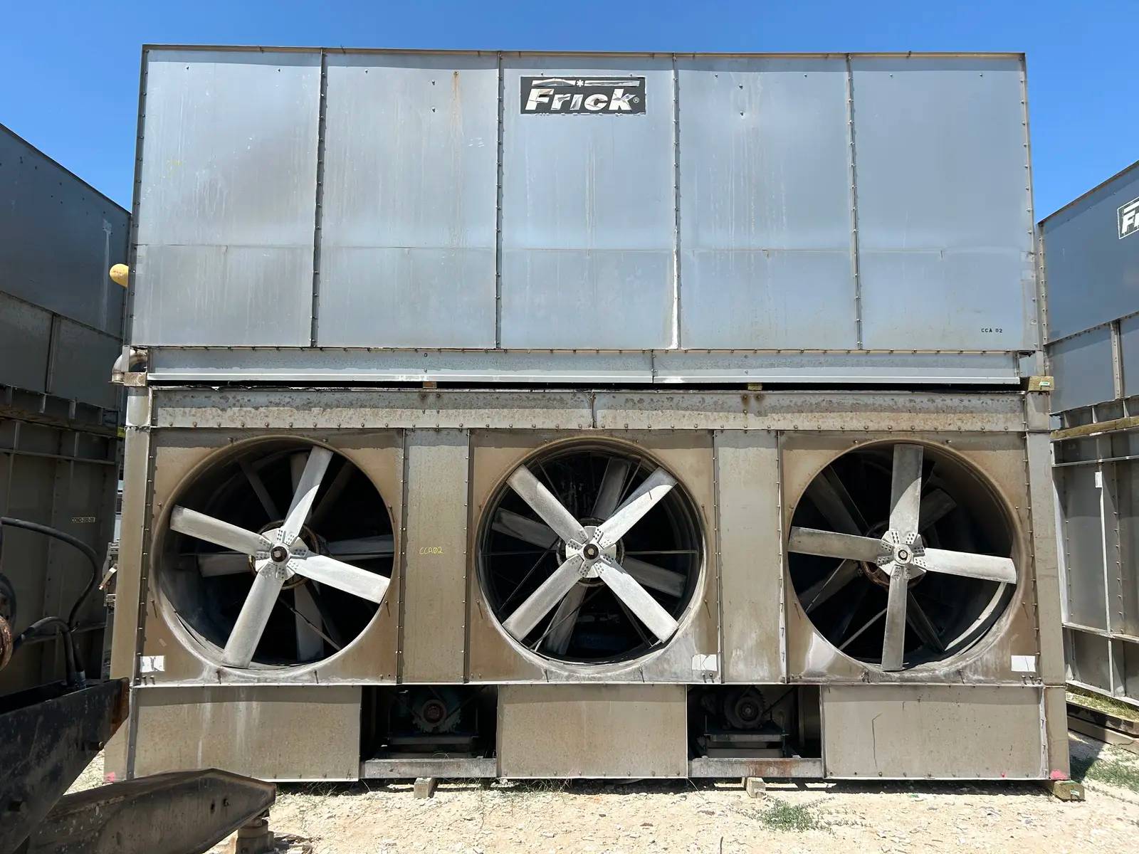 940 Ton, Frick #XLP-XL-940, Evaporative Condenser, 664.3 Ton Ammonia, 151800 CFM, 250 PSI, 7.5 HP Pump, 1050 - Image 3