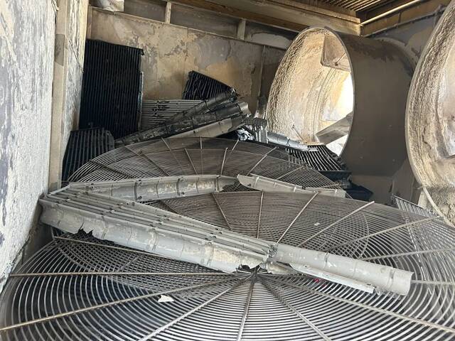 940 Ton, Frick #XLP-XL-940, Evaporative Condenser, 664.3 Ton Ammonia, 151800 CFM, 250 PSI, 7.5 HP Pump, 1050 - Image 10