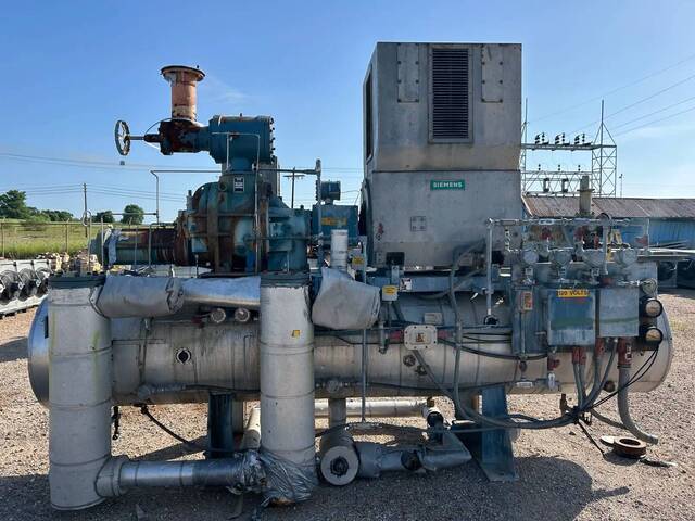 200 HP Frick #RWB-II-177, Rotary Screw Compressor Package, R-290, 300 psig & 3600 RPM Package, 400 psig & - Image 3