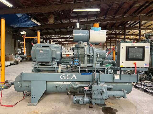300 HP GEA #230GLX, Rotary Screw Compressor Package, R-717, 620 psig & 3600 RPM Package & Compressor, 460 V - Image 3