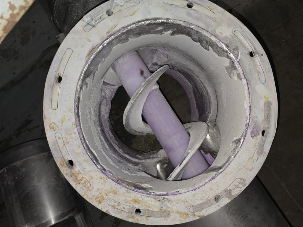8" diameter x 40' long, Auger w/Motor & Single-Reduction Worm Reducer, 10" Inlet diameter, 12" Outlet - Image 3