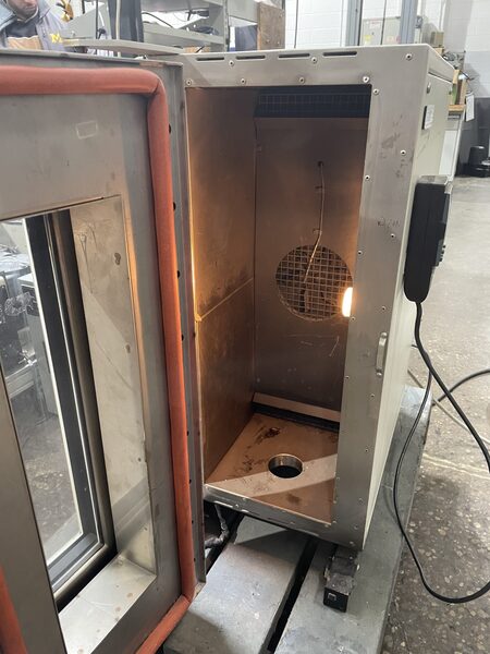 9.4" width x 9" D x 26" H Instron #3119-409, test chamber, Stainless steel interior, chamber door w/viewing - Image 4