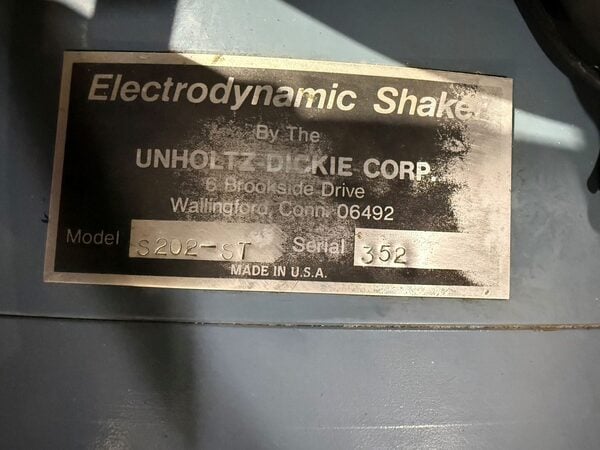 2.2 KIP Unholtz Dickie #S202, vibratin system & slip table, 2" peak to peak stroke, 13.40" table diameter - Image 2