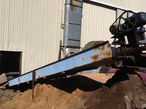 30' Barn Sweep conveyor, w/ 21' incline, Vortex gearbox - Image 1