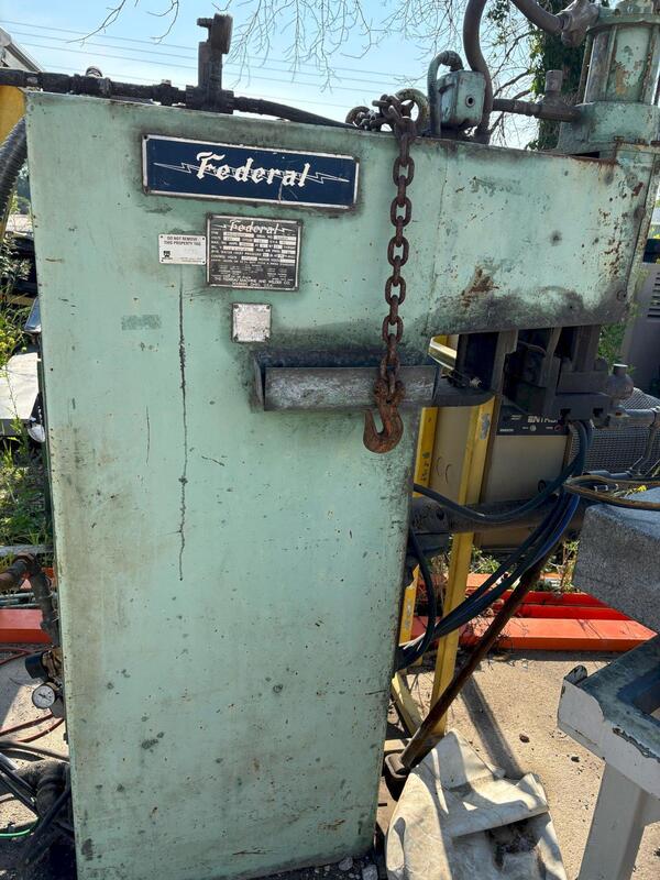 75 KVA Federal #PA-1-18/24, spot welder, 220/440 V., 30" throat - Image 1