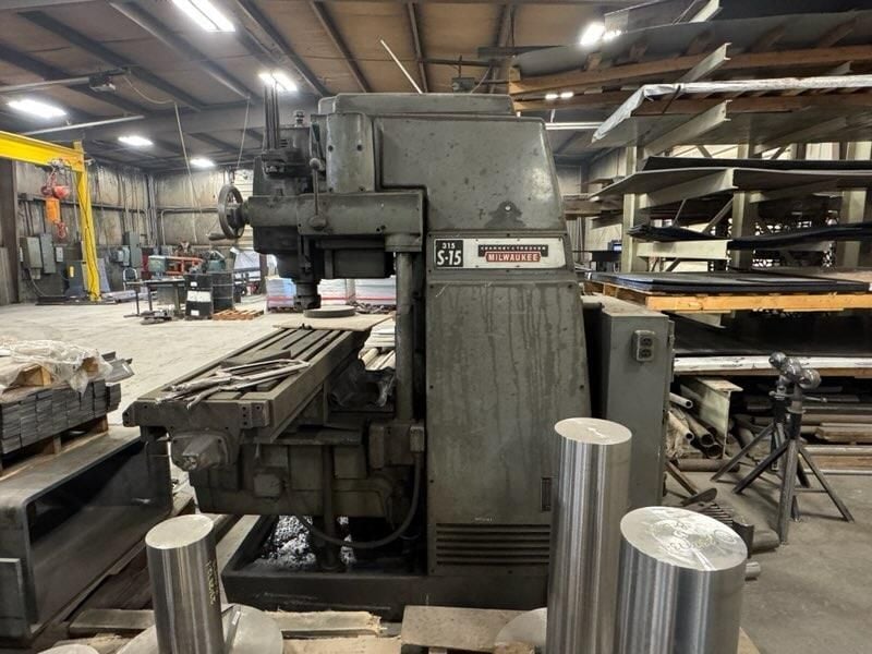 Kearney & Trecker #315-S15, knee type, sliding head, 1 HP, 230 V., 3 phase, 60 Hz, 1972 - Image 6