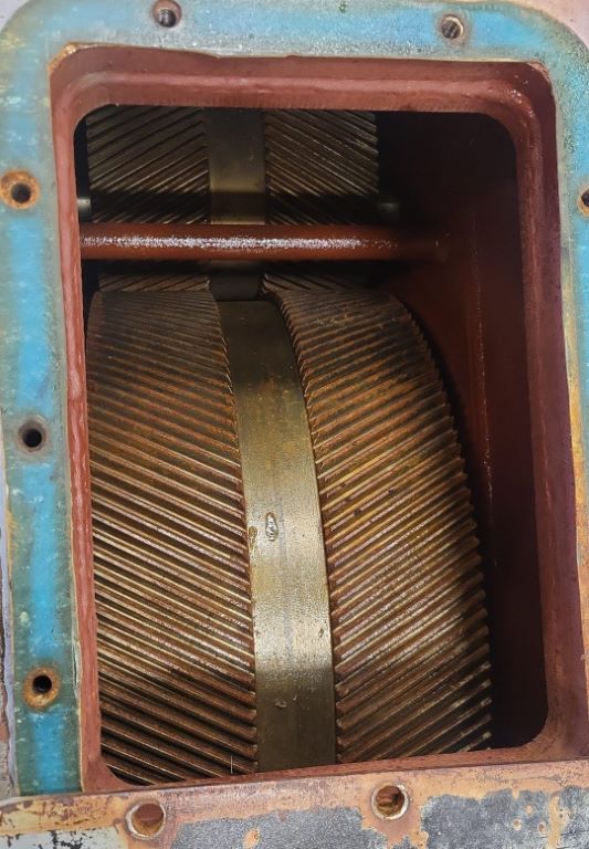 1870 HP @ 5000 RPM, Prager #HSG1600S, parallel shaft gearbox, 1800 RPM output, 2.78 ratio - Image 9