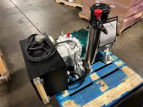 124 cfm, 0.12 psi, Leybold Dryvac #DV-200 Pump, 55476 GPH, 1x10-2 mbar, 6600 RPM, 380/460 V., 2020 - Image 1