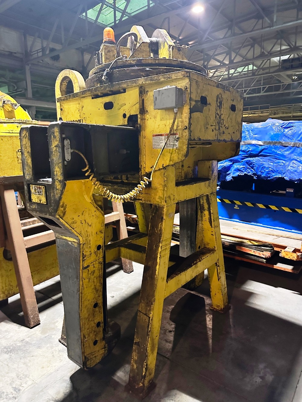 68000 lb. Allen-Bradley, coil grab w/rotation, 72" x 84" outside dimension - Image 1