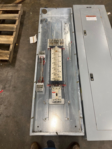 400 Amp. Cutler Hammer, PRL2A MLO, Panelboard, 277/480 Volts 3PH 4W Indoor Encl 42Cir FD3225 P586 - Image 2