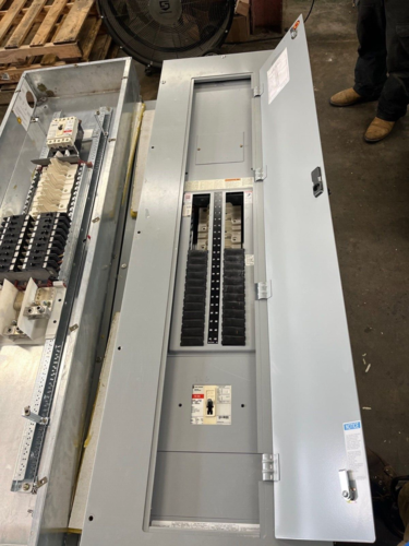 400 Amp. Cutler Hammer, PRL2A, Panelboard, 277/480 Volts 3PH 4W 42Cir Indoor Encl FD3225 MLO P578 - Image 1