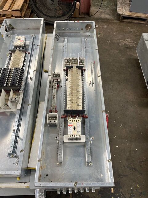 400 Amp. Cutler Hammer, PRL2A, Panelboard, 277/480 Volts 3PH 4W 42Cir Indoor Encl FD3225 MLO P578 - Image 2