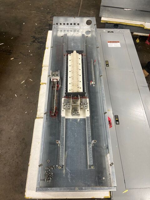 400 Amp. Cutler Hammer, PRL2A, Panelboard, 277/480 Volts 3PH 4W Indoor Encl 42 Circuit MLO P581 - Image 2
