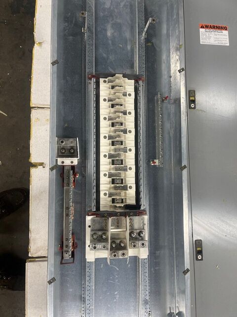 400 Amp. Cutler Hammer, PRL2A, Panelboard, 277/480 Volts 3PH 4W Indoor Encl 42 Circuit MLO P581 - Image 3
