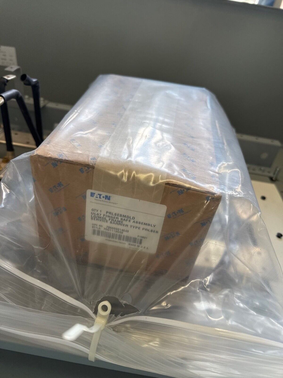 800 Amp. Eaton, PRL4B, Panelboard, 240/120 Volts 3PH 4W Indoor Encl 36 Cir MCB MDL3800F P633-NS, New - Image 3