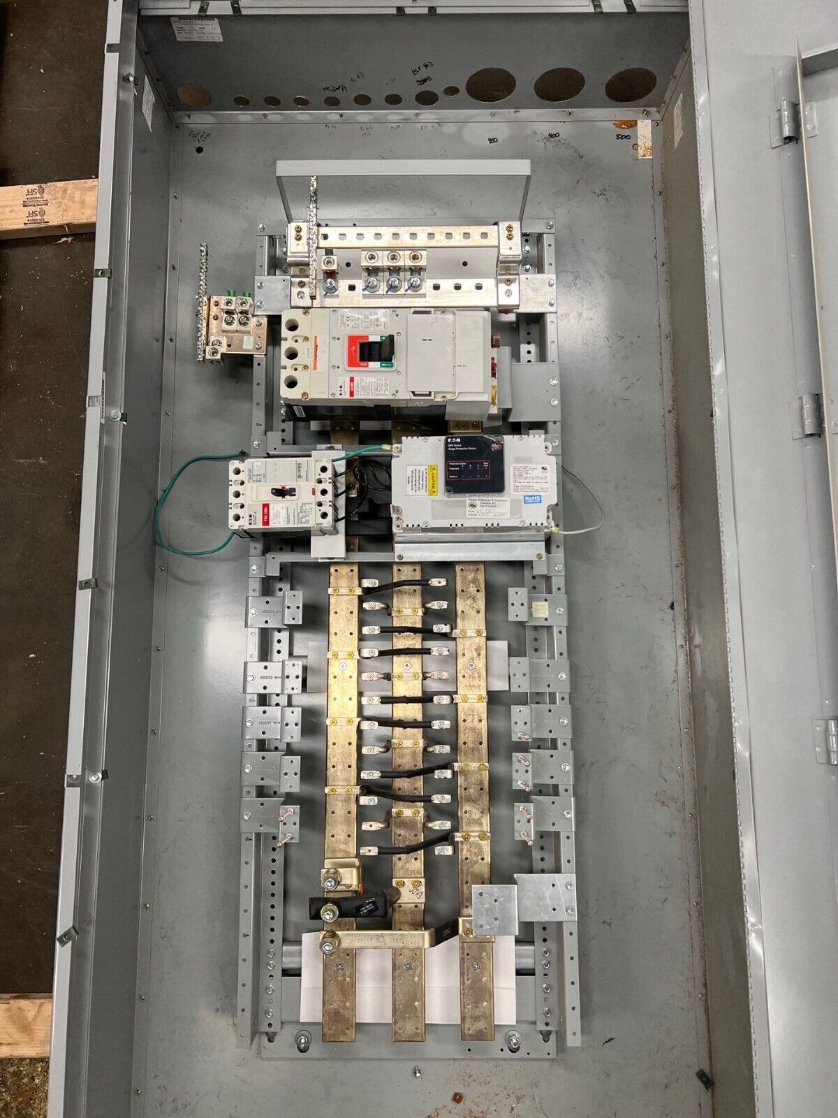 600 Amp. Eaton, PRL4, Panelboard, 480/277 Volts 3PH 4W 24 Cir Indoor Encl MCB LGH3630NN P649 - Image 4