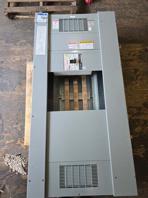 800 Amp. Eaton, PRL4, Panelboard, 208/120 Volts 3PH 4W MCB Main MDL3800 Indoor Encl BX3673 - Image 1