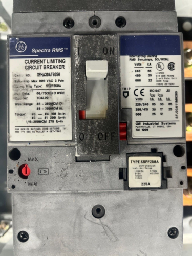 400 Amp. General Electric, AEF3424MBX, Panelboard, 480/277 Volts 3PH 4W Indoor Encl 42Cir SFHA36AT0250 MLO - Image 6