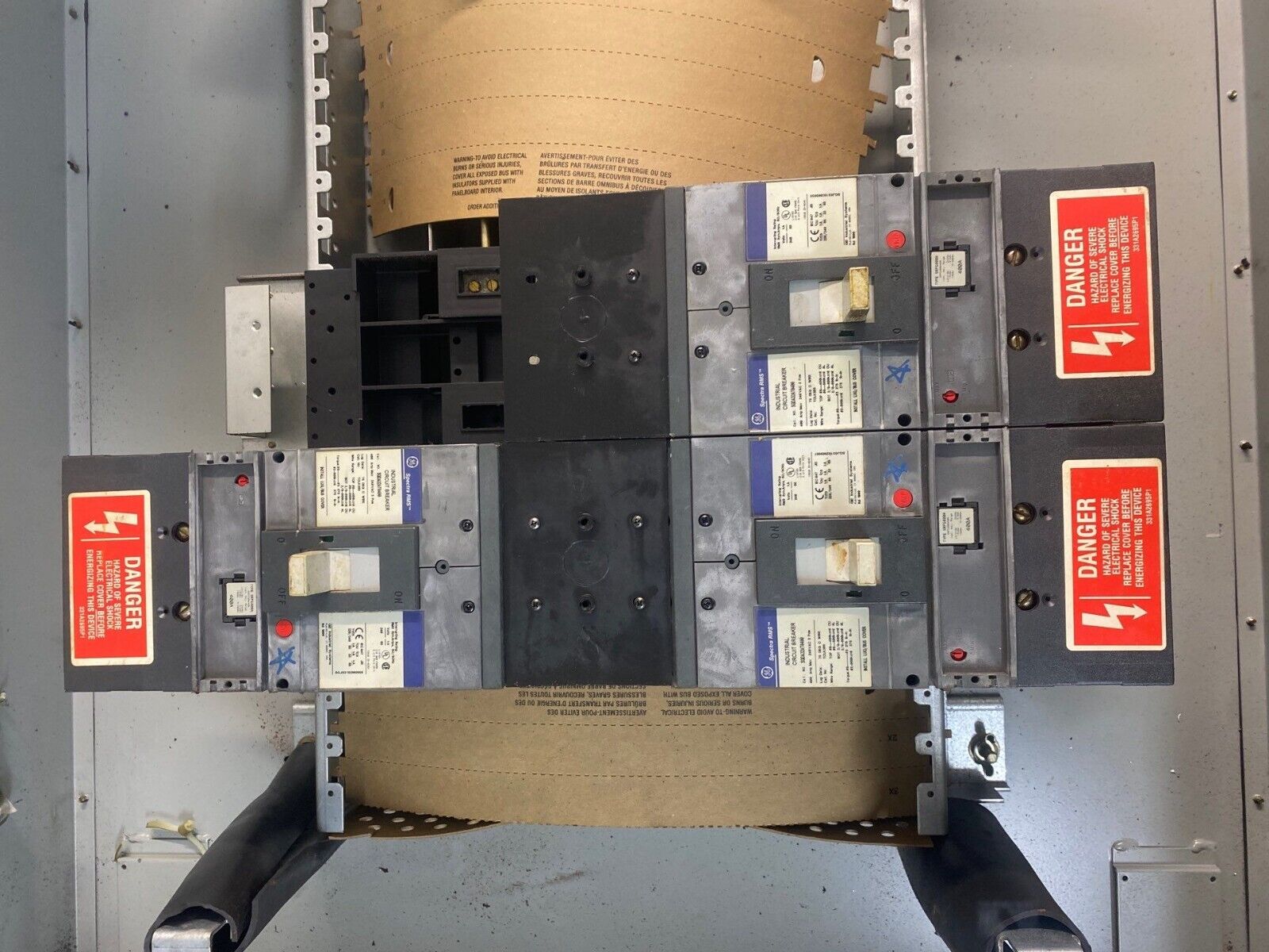 1200 Amp. General Electric, APN2312FH2A APN Plug In, Panelboard, 240 Volts 3PH 3W Indoor Encl 1200 Amp P494 - Image 3