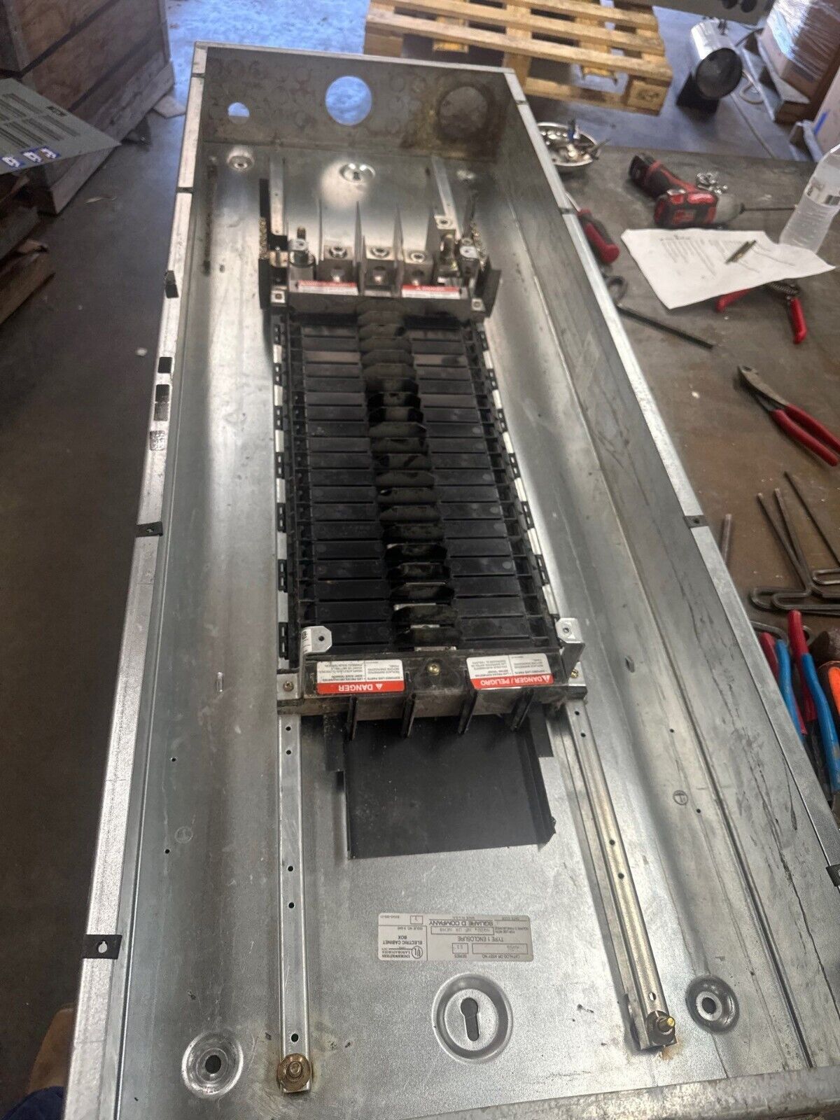 400 Amp. Square D NF, Panelboard, 600Y/347 Volts 3PH 4W MLO 42 Circuit Main Lug Indoor Encl P375 - Image 2