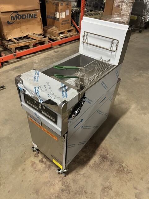 Frymaster Pro #FPH155CSE, Natural Gas Fryer, 80000 BTUH, 110-120 V. - Image 2