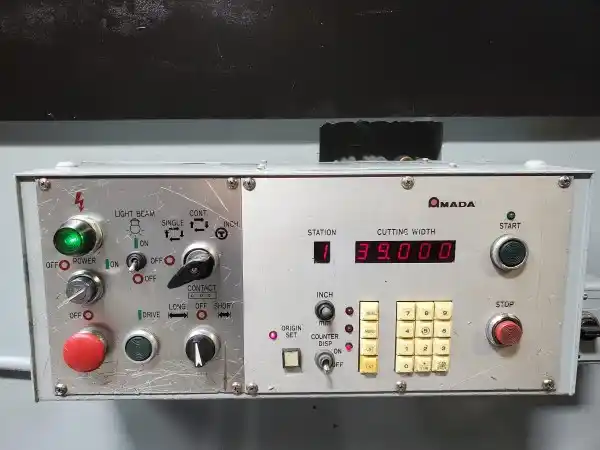 1/4" x 13.9' Amada #M-4065, mechanical squaring shear, 16 hold downs, 52 SPM, 15 HP, 1990 - Image 6