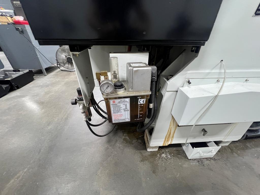 Hurco #VM-10, CNC vertical machining center, 26" X, 16" Y, 20" Z, 10000 RPM, 20 automatic tool changer, Cat - Image 4