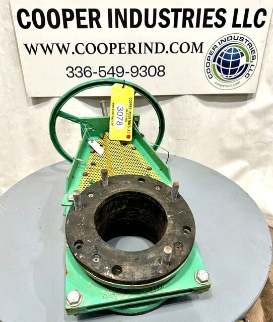 8" Clarkson, manual knife gate valve, Carbon steel constructin w/gum rubber lining, 150 psi, unused - Image 3