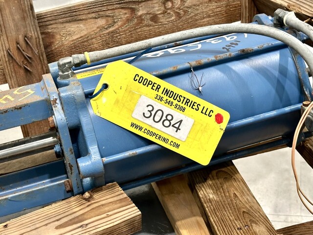 12" Dezurik, knife gate valve, Stainless contact parts, CI body, V type opening - Image 4