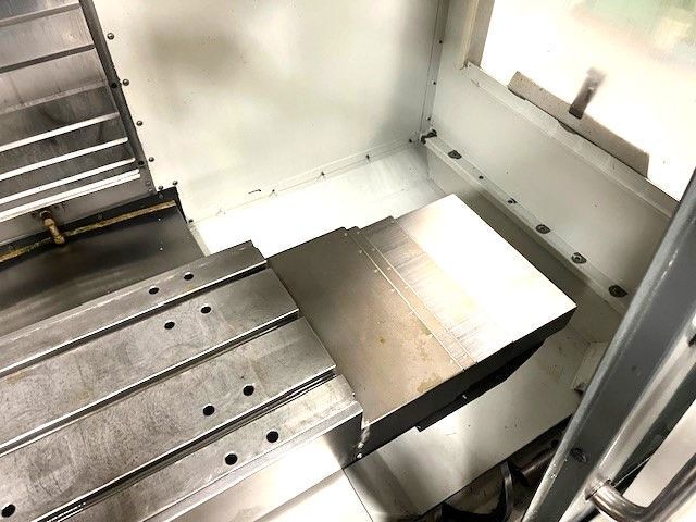 Haas #VF-1, vertical machining center, 24 automatic tool changer, 20" X, 16" Y, 20" Z, 10000 RPM, #40, 30 HP - Image 5