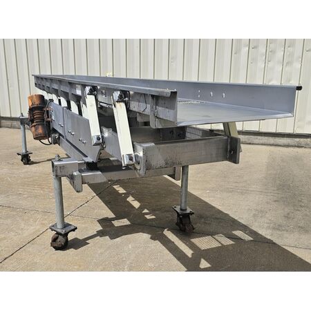 24" wide x 16' long, FMC FoodTech, Stainless Steel vibrating pan conveyor - Image 3