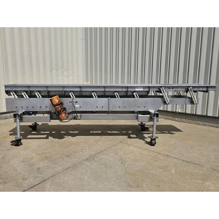 24" wide x 16' long, FMC FoodTech, Stainless Steel vibrating pan conveyor - Image 4