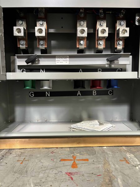 60 Amp. Union Connector #PBS-M06200A-W-S, 120/208 Volts docking station with camlocks - Image 3