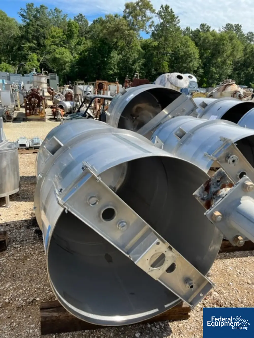 998 gallon ICCNW, Tank, Stainless Steel, 57" diameter x 84" straight side, flat top, dish bottom, baffles - Image 2