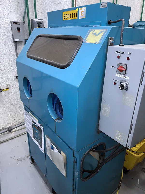 ADF Systems #ADF-559, Shot Blast Cabinet, 1 Phase, 60 Hz, 115 V - Image 2