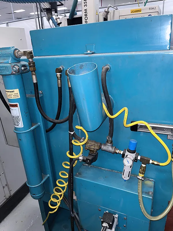 ADF Systems #ADF-559, Shot Blast Cabinet, 1 Phase, 60 Hz, 115 V - Image 5